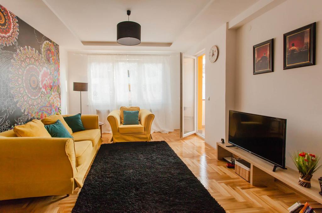 Apartment Mia - Lovely Near Airport Sarajevo